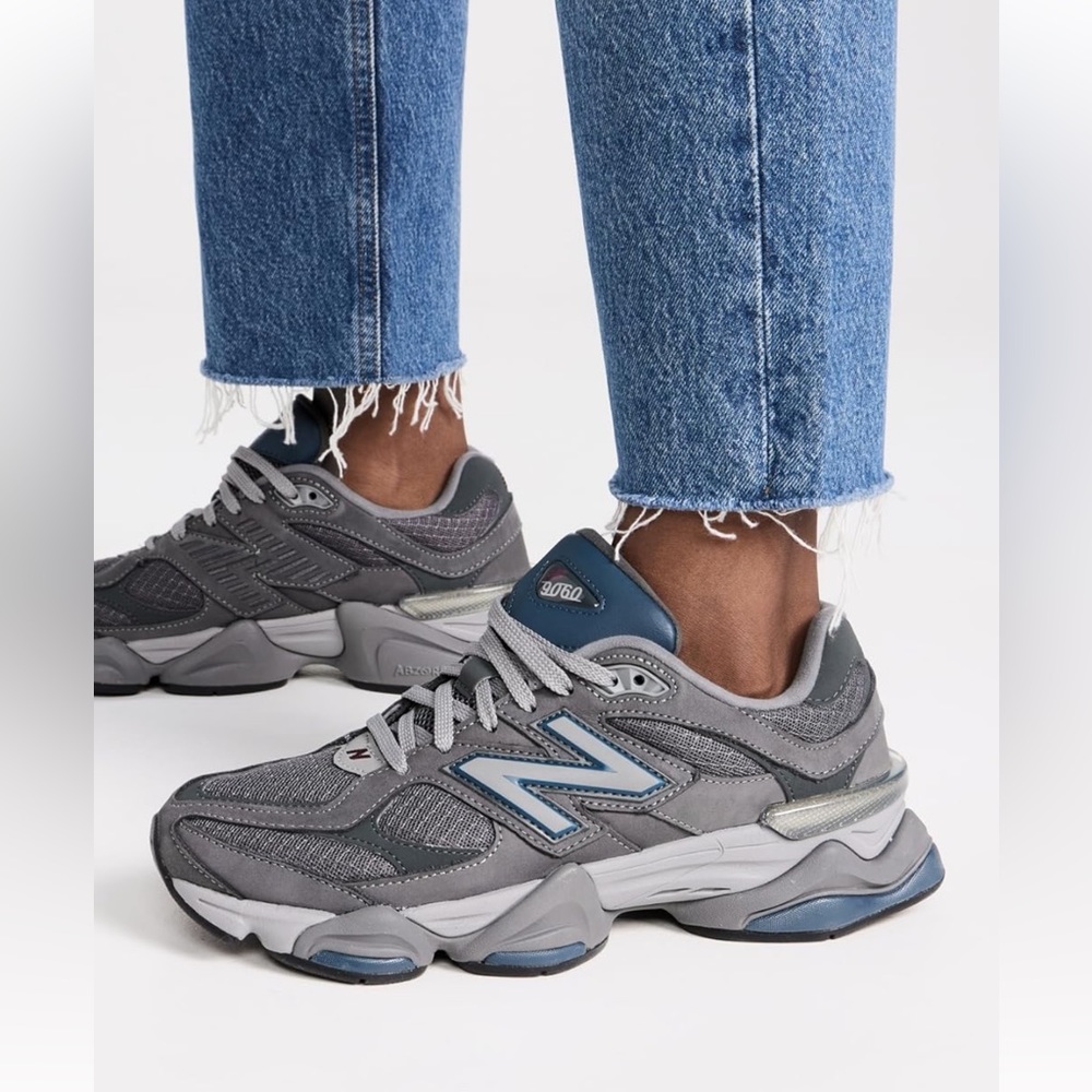 New Balance 9060 Sneakers Women’s 7.5